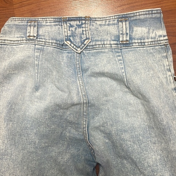 Abercrombie & Fitch Ultra High Rise acid wash mom jeans size. 0/25 - Picture 8 of 8